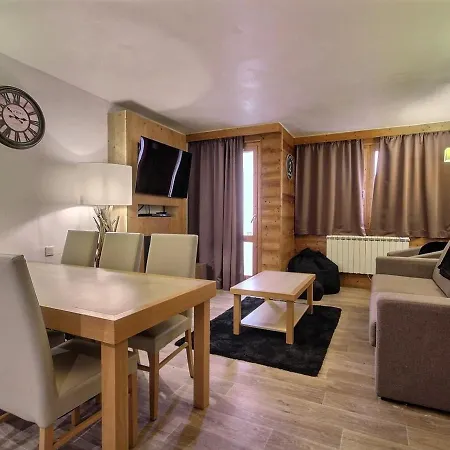 Bel Pmr Avec Piscine Et Spa, 6 Pers, Au Pied Des Pistes - Fr-1-455-234