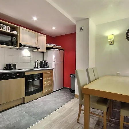 Bel Pmr Avec Piscine Et Spa, 6 Pers, Au Pied Des Pistes - Fr-1-455-234 La Plagne-Tarentaise
