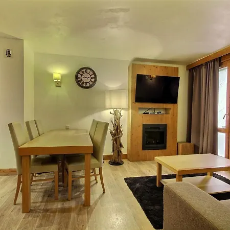 Apartment Bel Pmr Avec Piscine Et Spa, 6 Pers, Au Pied Des Pistes - Fr-1-455-234 La Plagne-Tarentaise